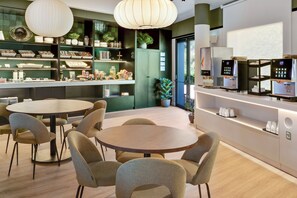 Daily continental breakfast for a fee - B&B Hotel Barcelona Granollers (Les Franqueses del Valles)