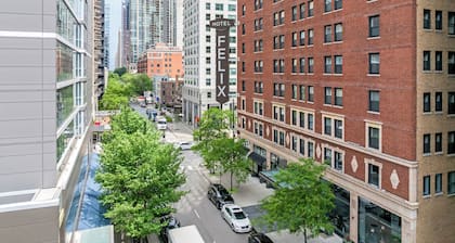 Hotel Felix River North/Magnificent Mile