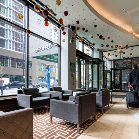 Hotel Felix River North Magnificent Mile - Image 69