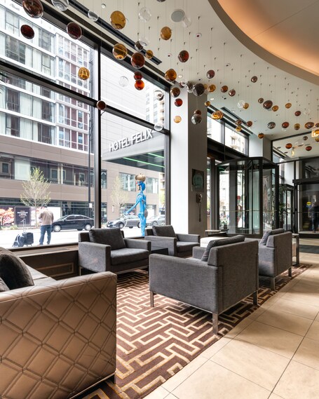 Hotel Felix River North Magnificent Mile - Image 50