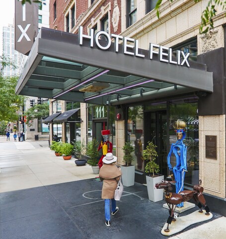Hotel Felix River North Magnificent Mile - Image 64