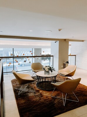 Desayuno para llevar diario (USD 9.50 por persona)