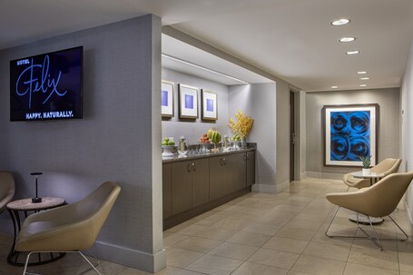 Hotel Felix River North Magnificent Mile - Image 24