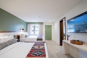 Family Suite | 1 bedroom, free WiFi, bed sheets, alarm clocks