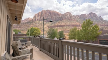 Chambre Familiale | Vue sur les montagnes
