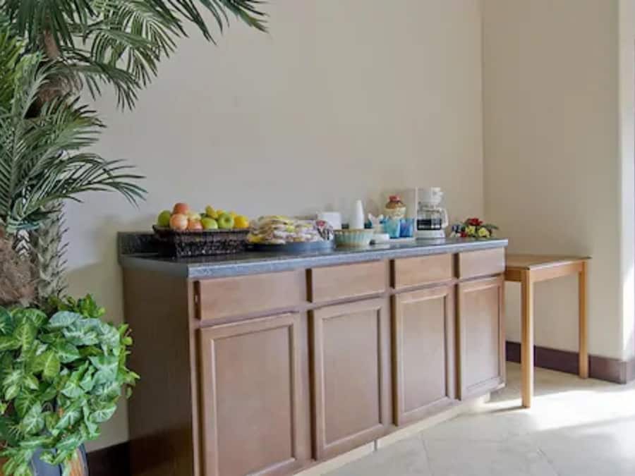 Termasuk sarapan Eropah