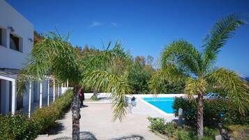 Piscina stagionale all'aperto