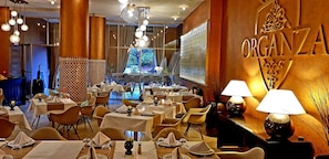 Petit déjeuner buffet (80 MAD par personne)