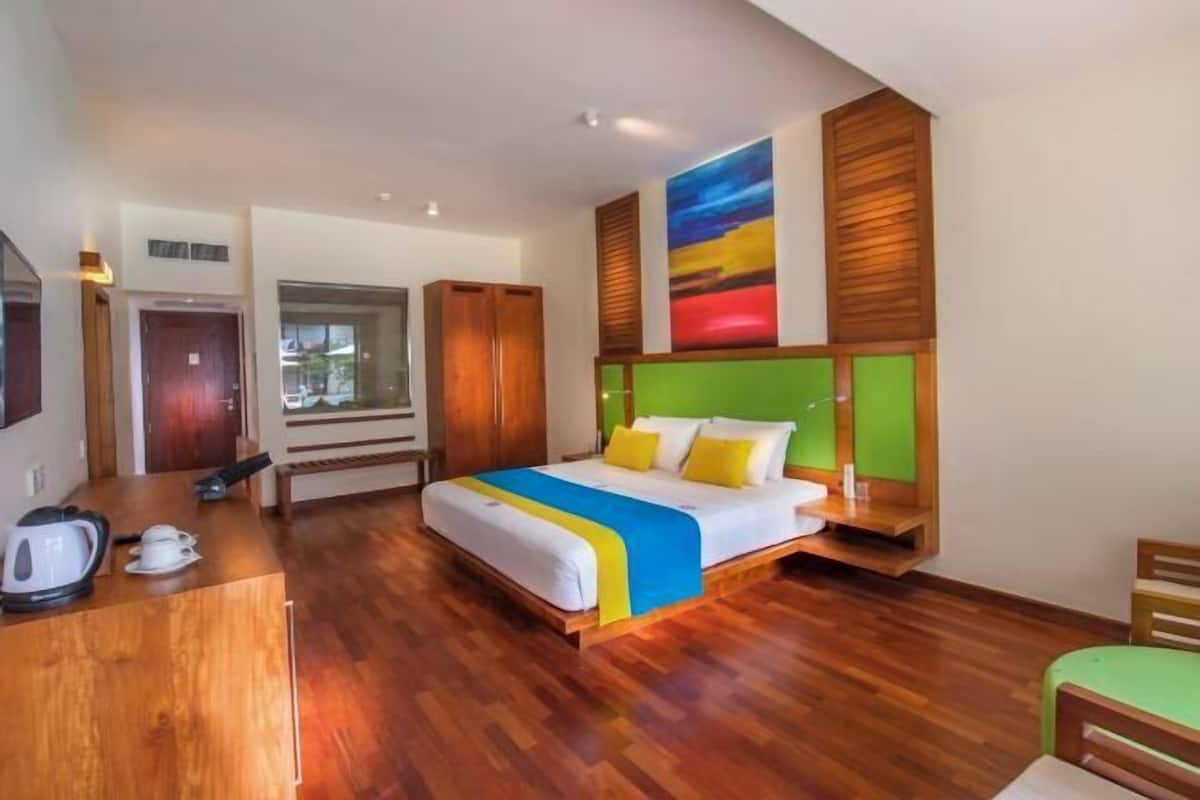 1 bedroom, minibar, in-room safe, desk