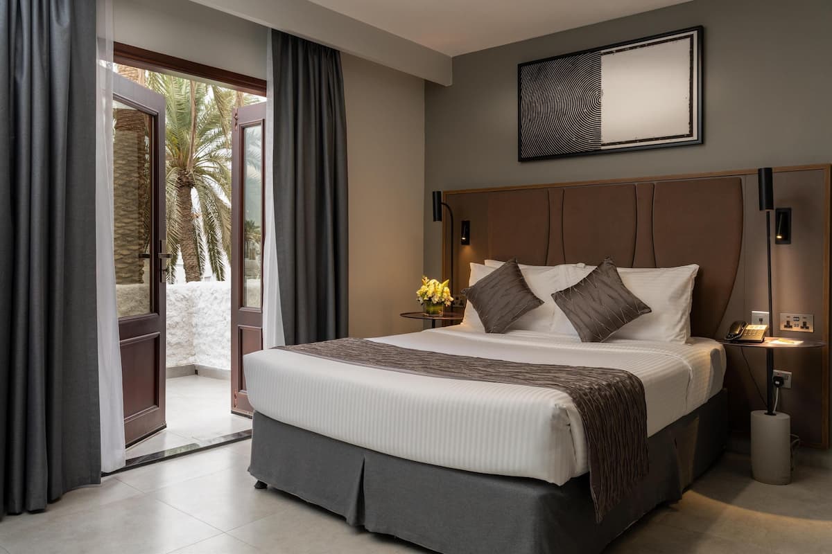 2 bedrooms, Egyptian cotton sheets, premium bedding, down comforters