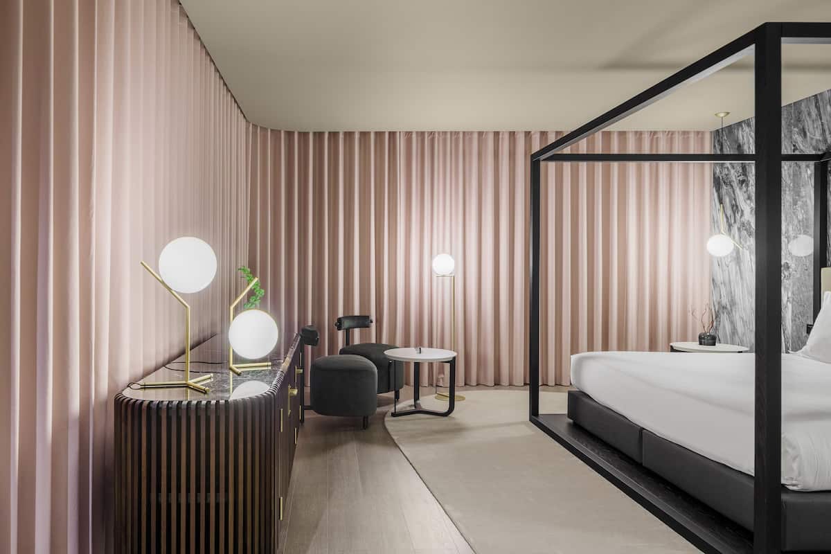 1 bedroom, minibar, in-room safe, desk
