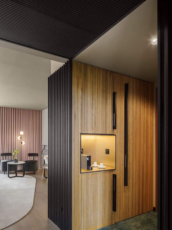 Family Room | 1 bedroom, minibar, in-room safe, desk