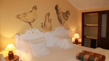 Classic Double or Twin Room | Individually decorated, free WiFi, bed sheets