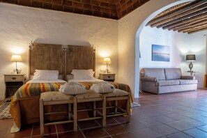 Caja de seguridad en la habitación, wifi gratis y ropa de cama 