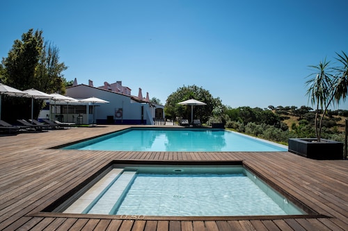 Horta da Moura by WOT Signature