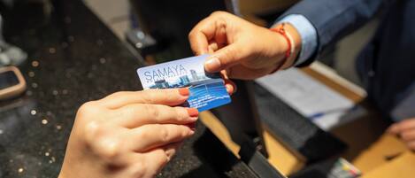 Breakfast, lunch and dinner served