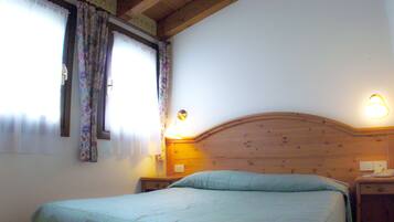 1 bedroom, minibar, blackout drapes, free WiFi