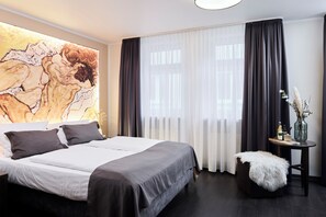 Comfort Room (Theme Room) | Premium bedding, in-room safe, desk, laptop workspace - Altstadthotel Arte (Fulda)