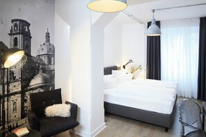 Superior Room | Premium bedding, in-room safe, desk, laptop workspace - Altstadthotel Arte (Fulda)