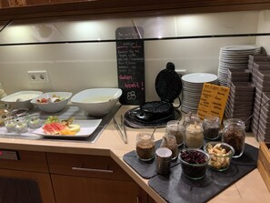 Daily buffet breakfast for a fee