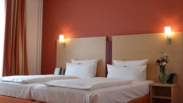 Ropa de cama de alta calidad, caja fuerte, escritorio