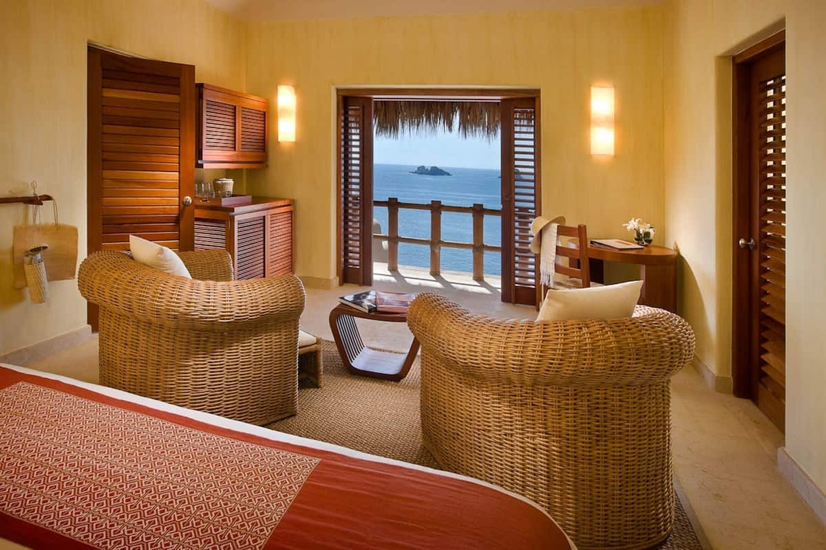 cala de mar penthouse master suite | 1 bedroom, premium bedding, free minibar, in-room safe