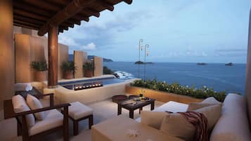 Romance Deluxe Ocean Front Suite | Interiör