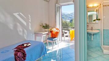 Standard-Einzelzimmer, Balkon | Zimmersafe, Schreibtisch, kostenloses WLAN, BettwÀsche