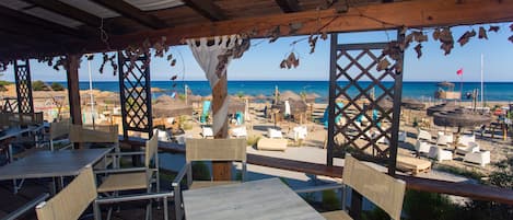 Beach bar