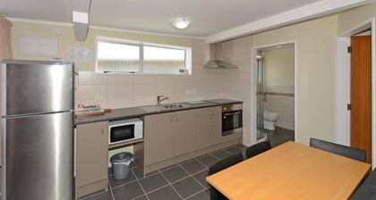 Trentham Motel