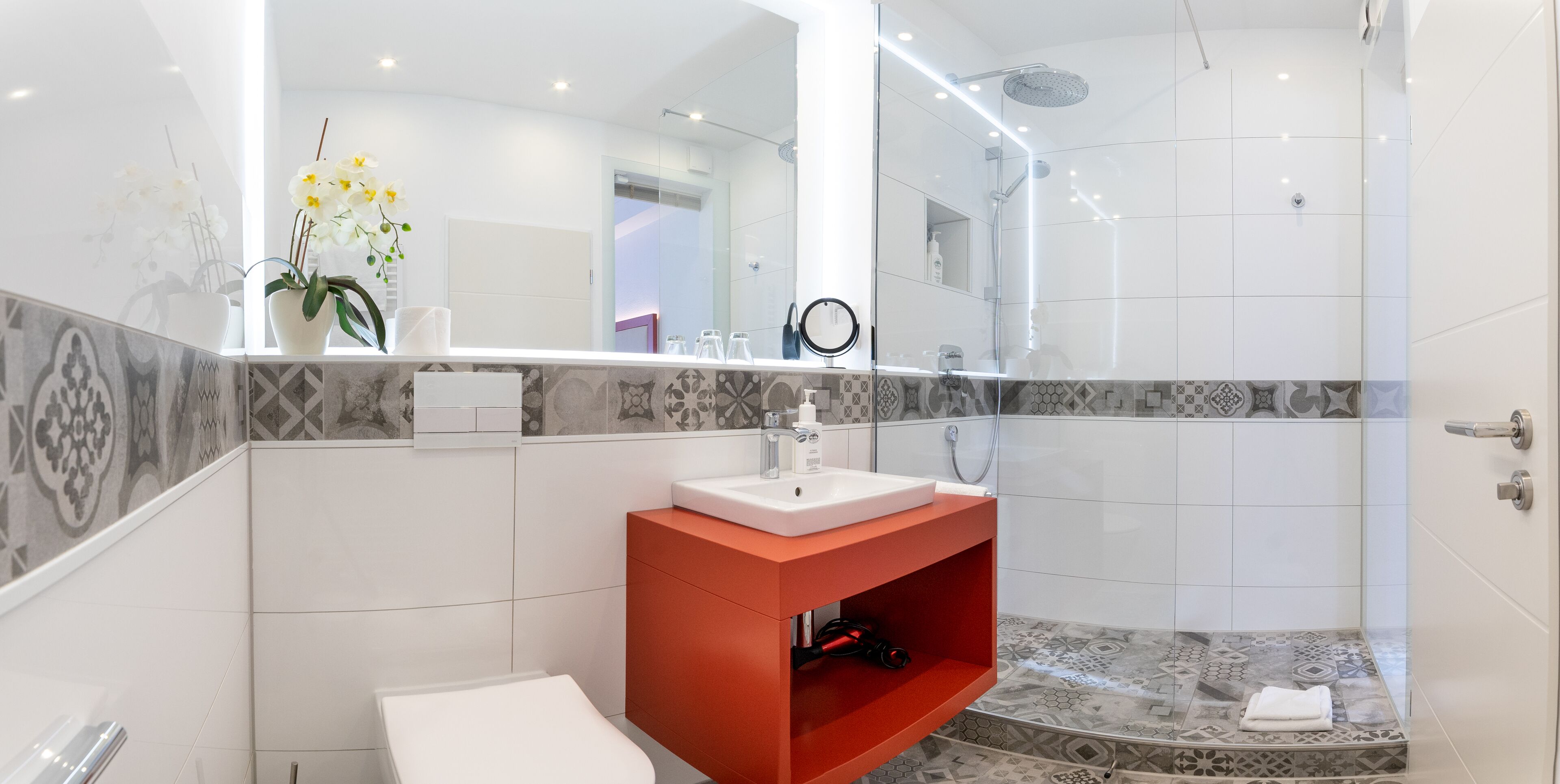 comfort single room, garden area | bathroom | shower, free toiletries, hair dryer, towels