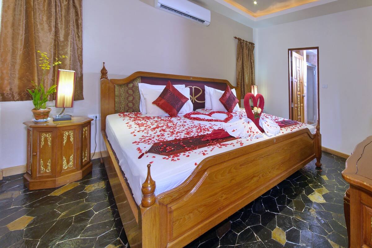 family pool sea view villa | minibar, in-room safe, desk, free cots/infant beds