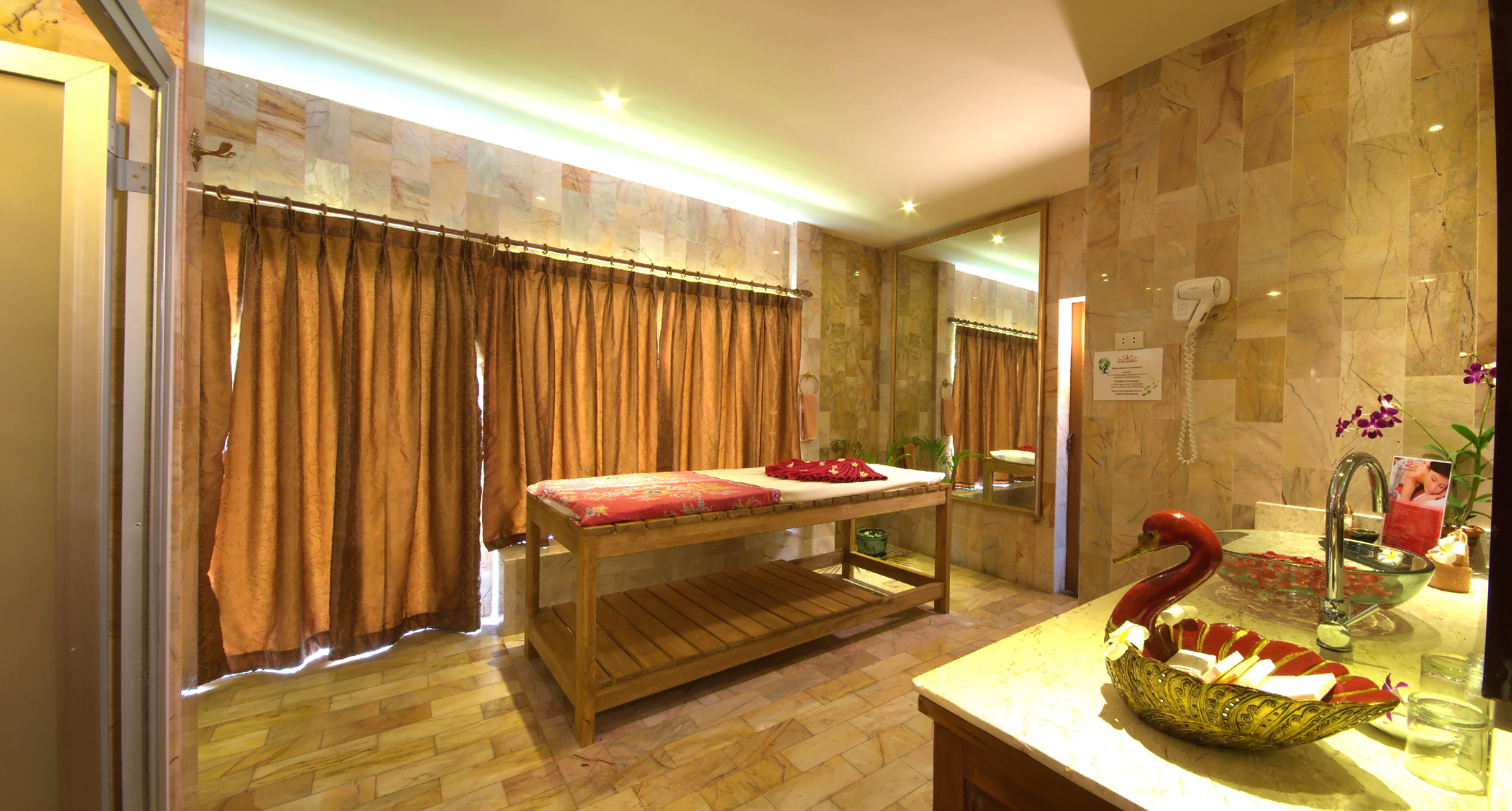 couples treatment room(s), body treatments, thai massages