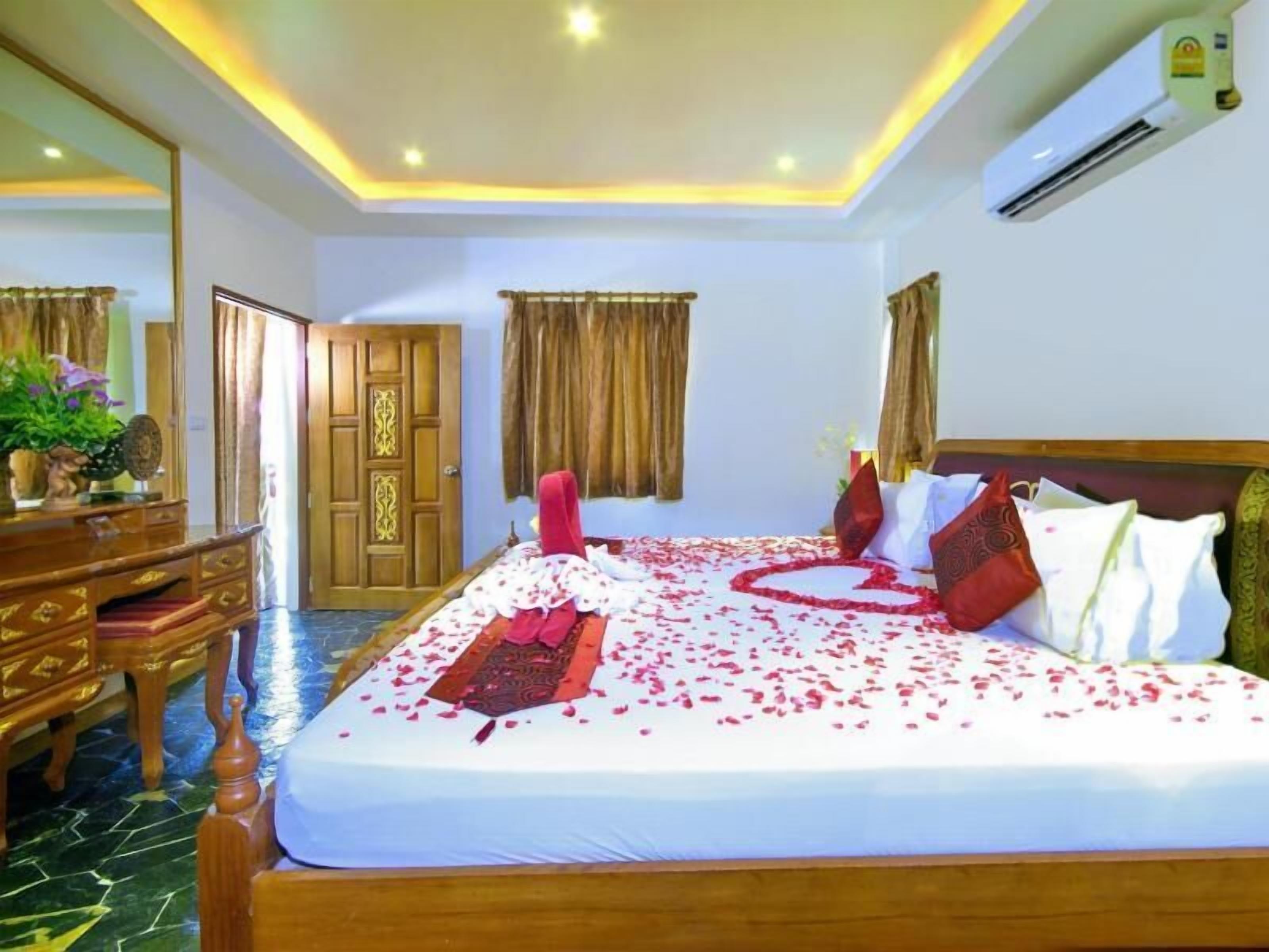 1 bedroom, minibar, in-room safe, desk