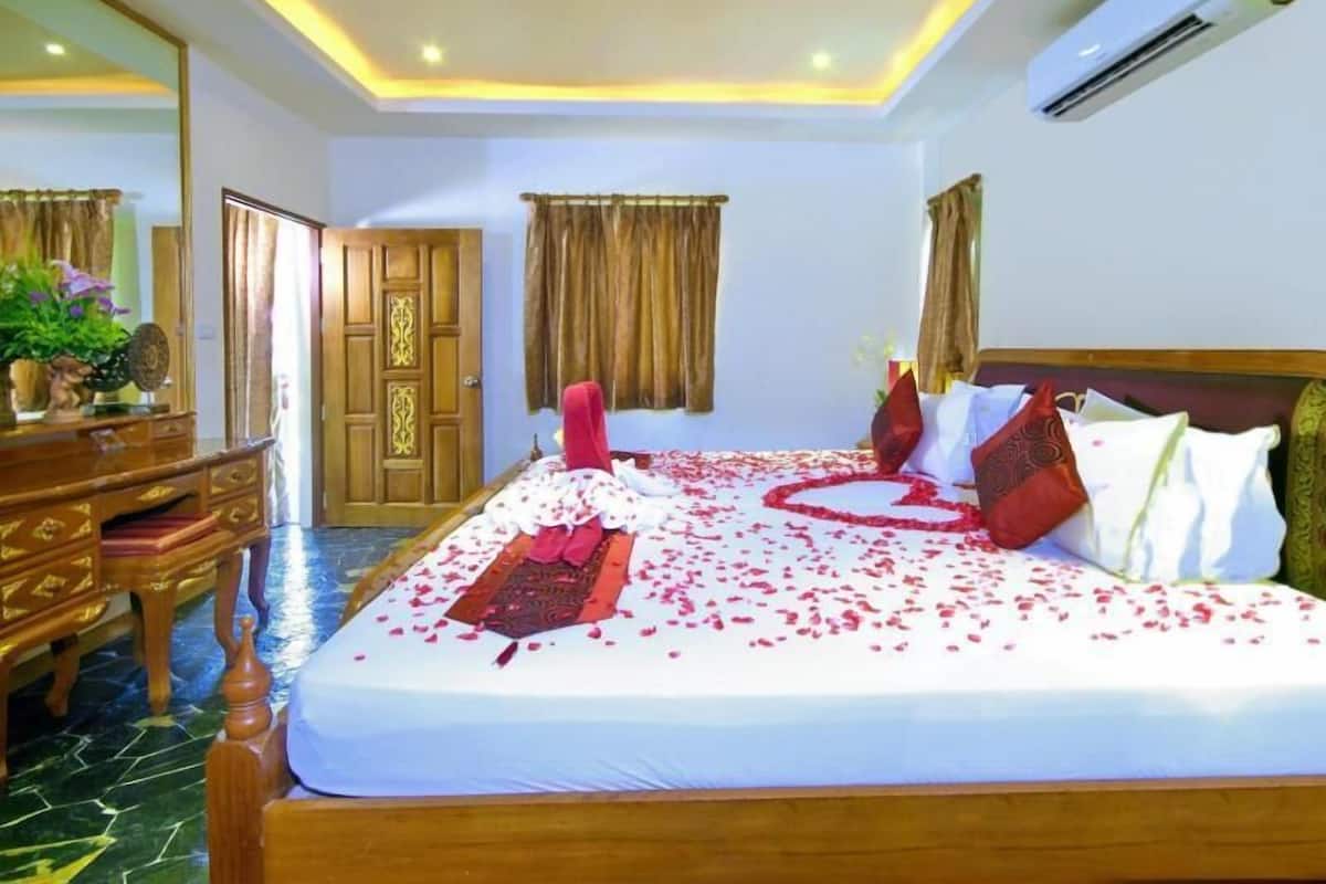 1 bedroom, minibar, in-room safe, desk