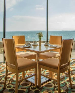 Dinner served - Pier Head Hotel (Mullaghmore)