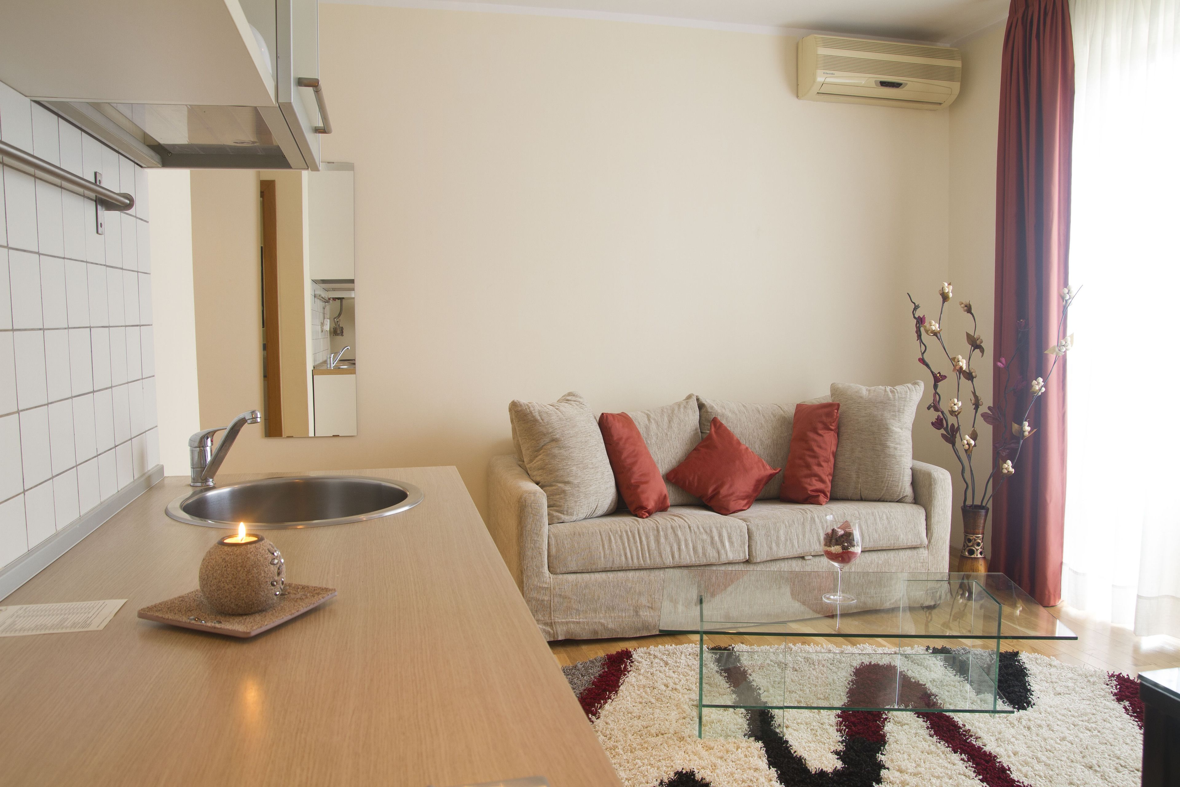 Apartment, 1 Bedroom, Kitchen | Living room | 21-inch TV with digital channels