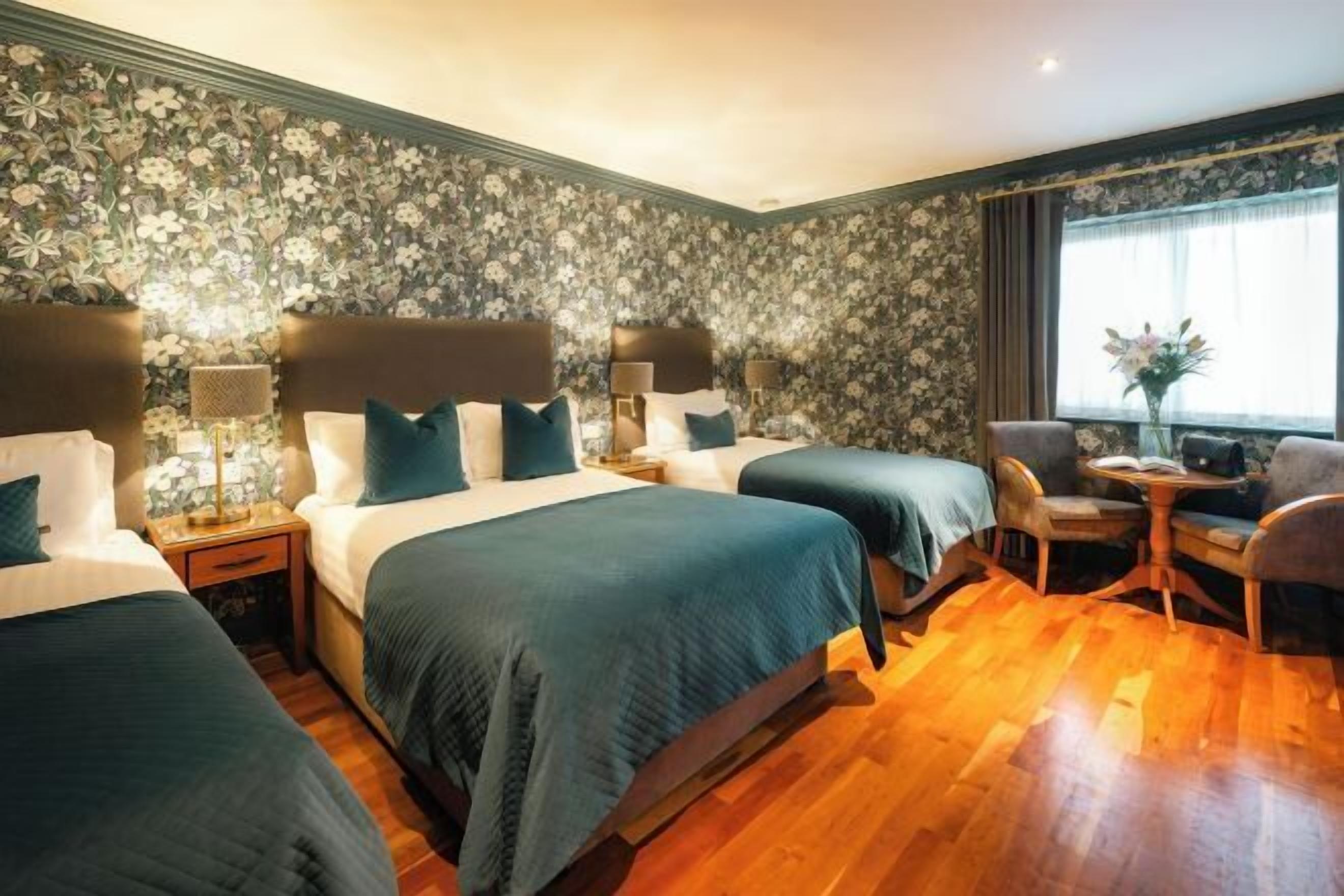 Premium bedding, in-room safe, desk, iron/ironing board