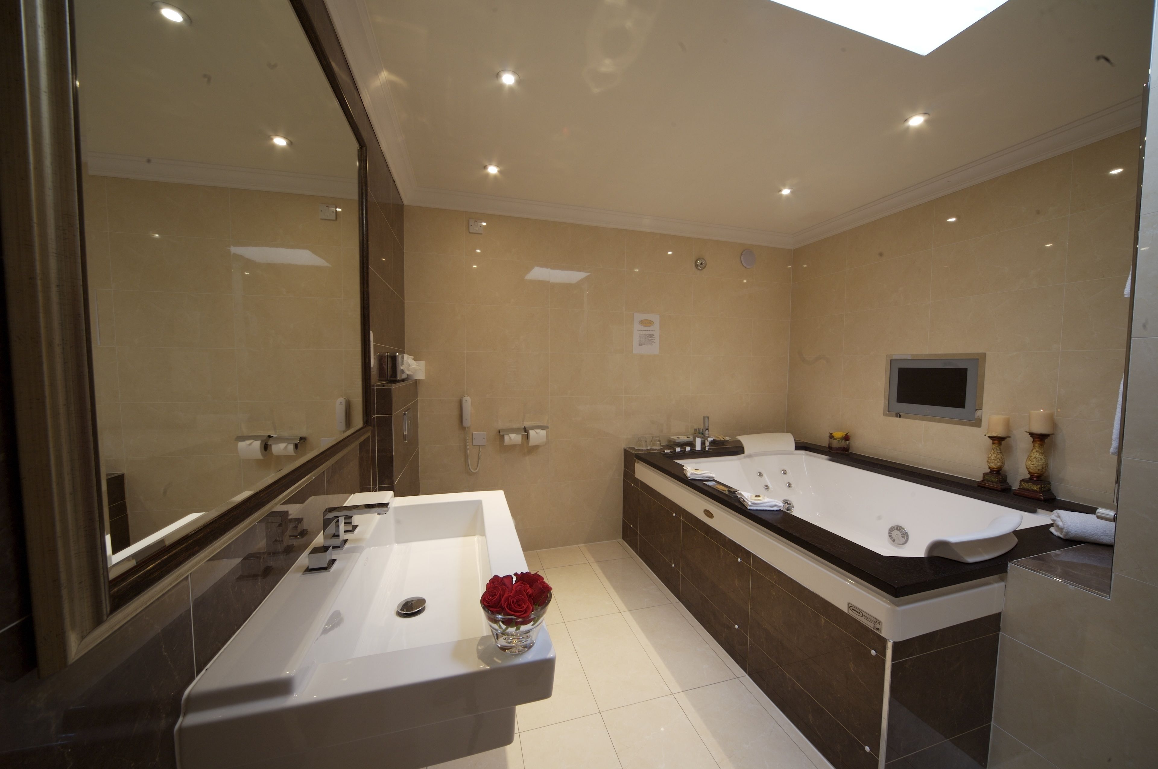 penthouse | bathroom | free toiletries, hair dryer, towels, soap