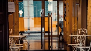 Exterior detail - Hotel Golden Key Prague (Prague)