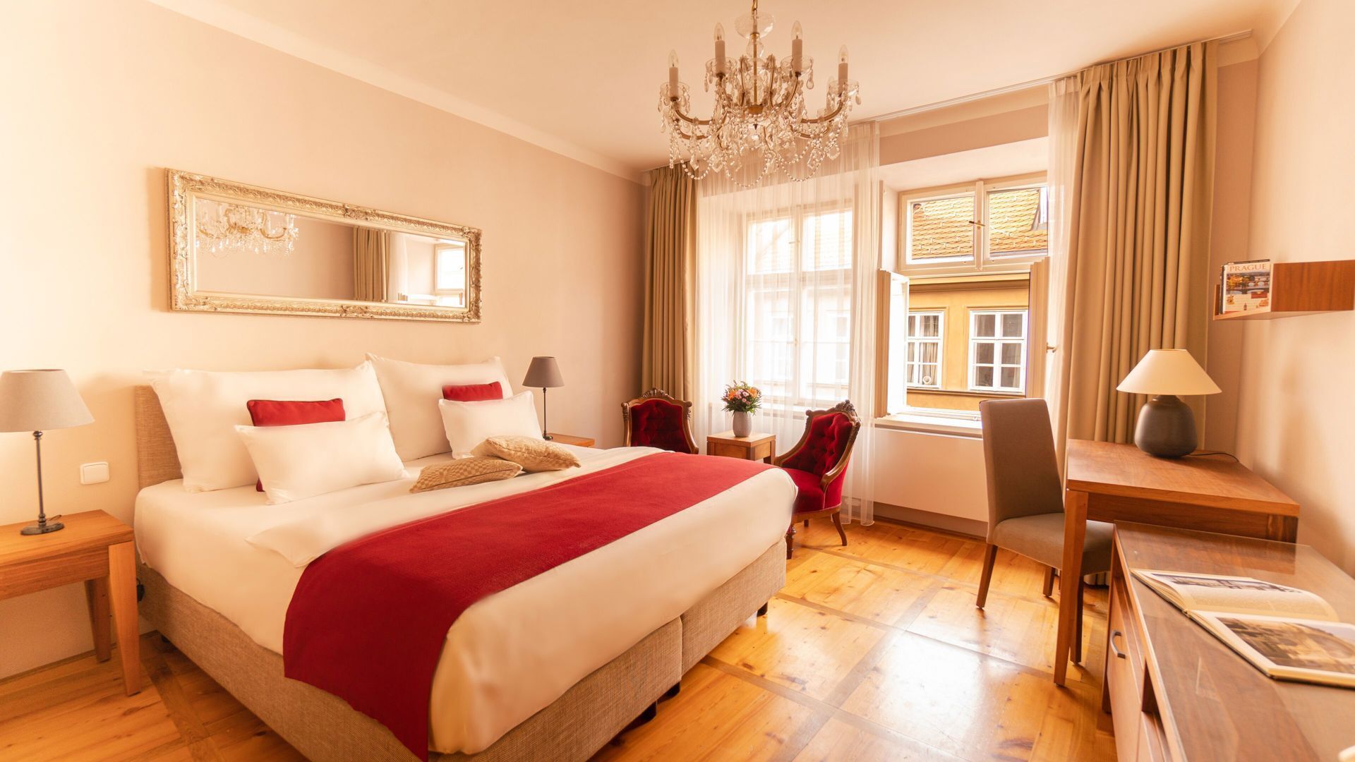 高級寢具、迷你吧、客房內保險箱、搖籃/嬰兒床