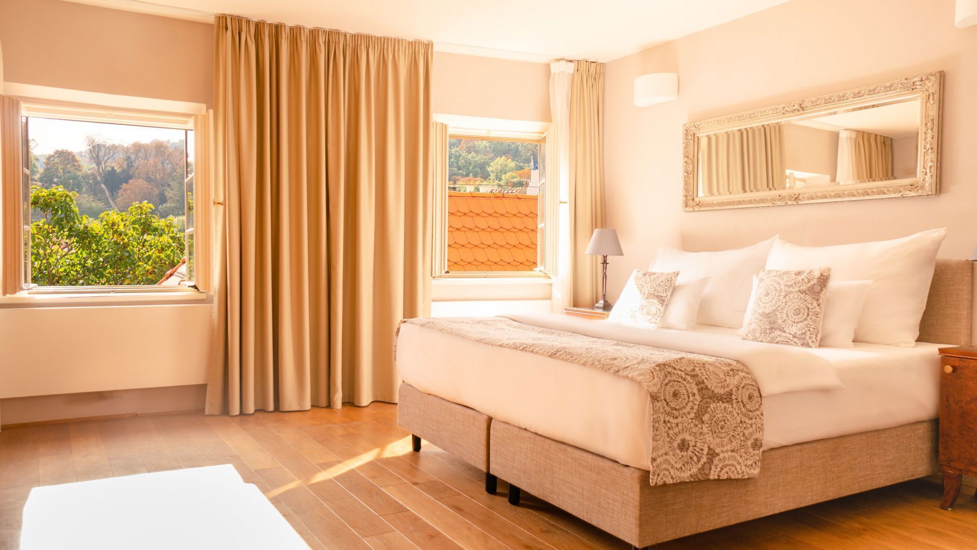 高級寢具、迷你吧、客房內保險箱、搖籃/嬰兒床