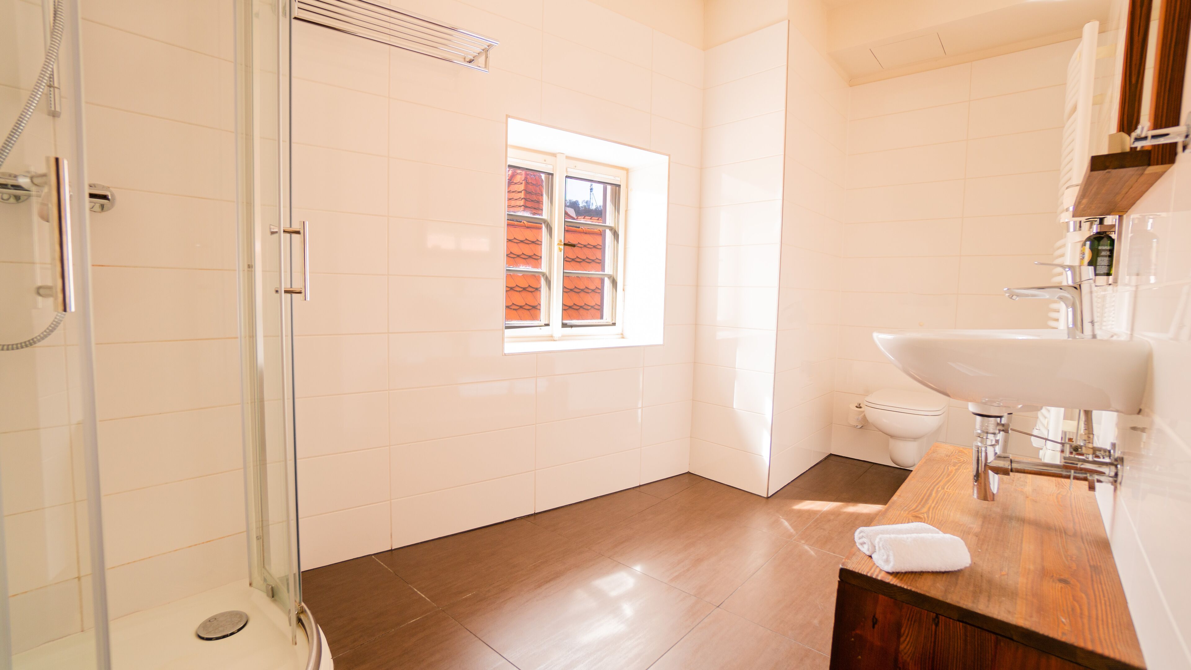junior suite, 1 bedroom | bathroom | combined shower/bathtub, designer toiletries, hair dryer, bathrobes
