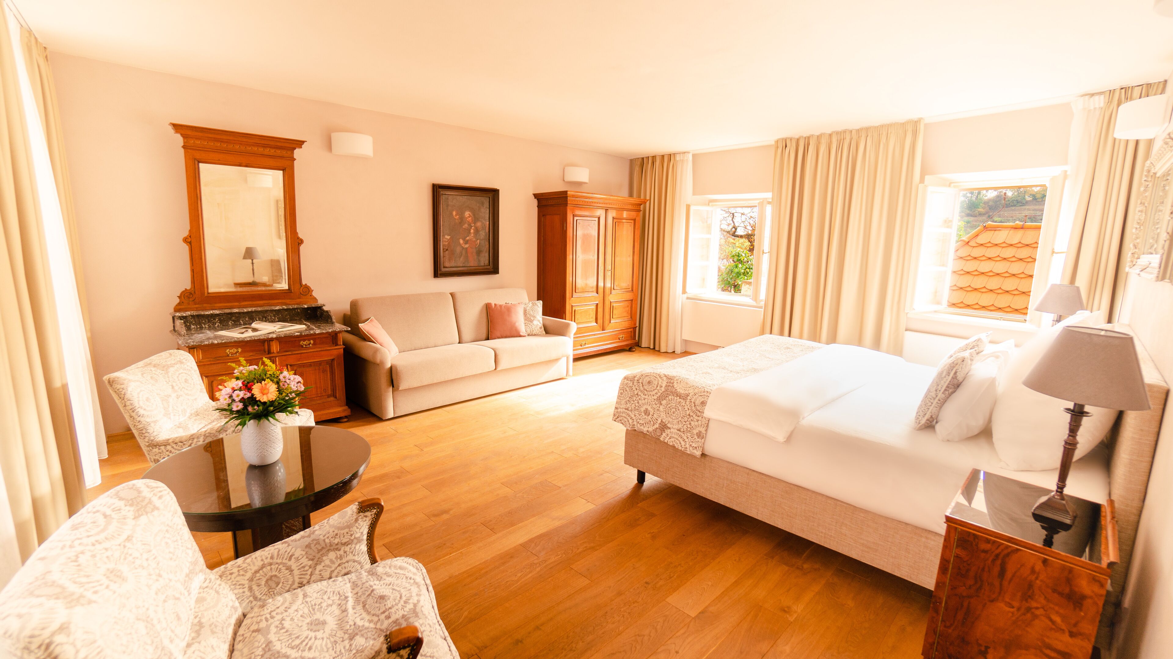 junior suite, 1 bedroom | premium bedding, minibar, in-room safe, cots/infant beds