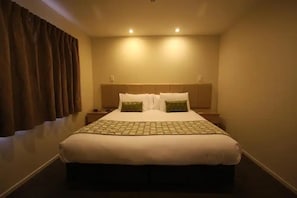 Family Apartment | Bathroom | Free toiletries, hair dryer, towels