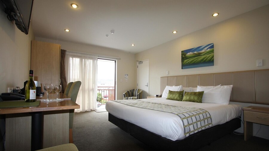 但尼丁 555 号酒店