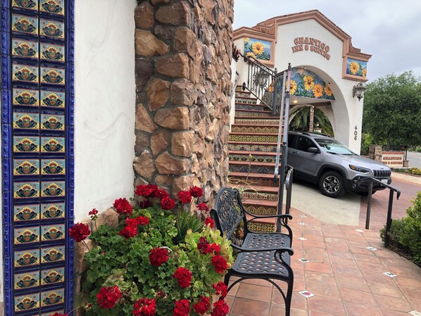 Front of property - Chantico Inn (Ojai)
