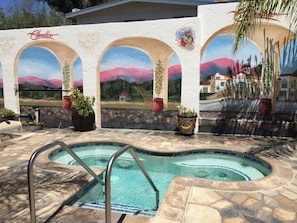 Outdoor spa tub - Chantico Inn (Ojai)