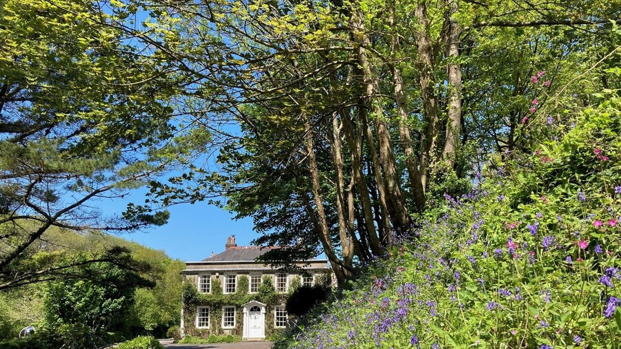 Rose In Vale Country House Hotel