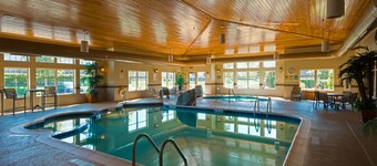 Holiday Inn Express & Suites Chicago West-Roselle by IHG